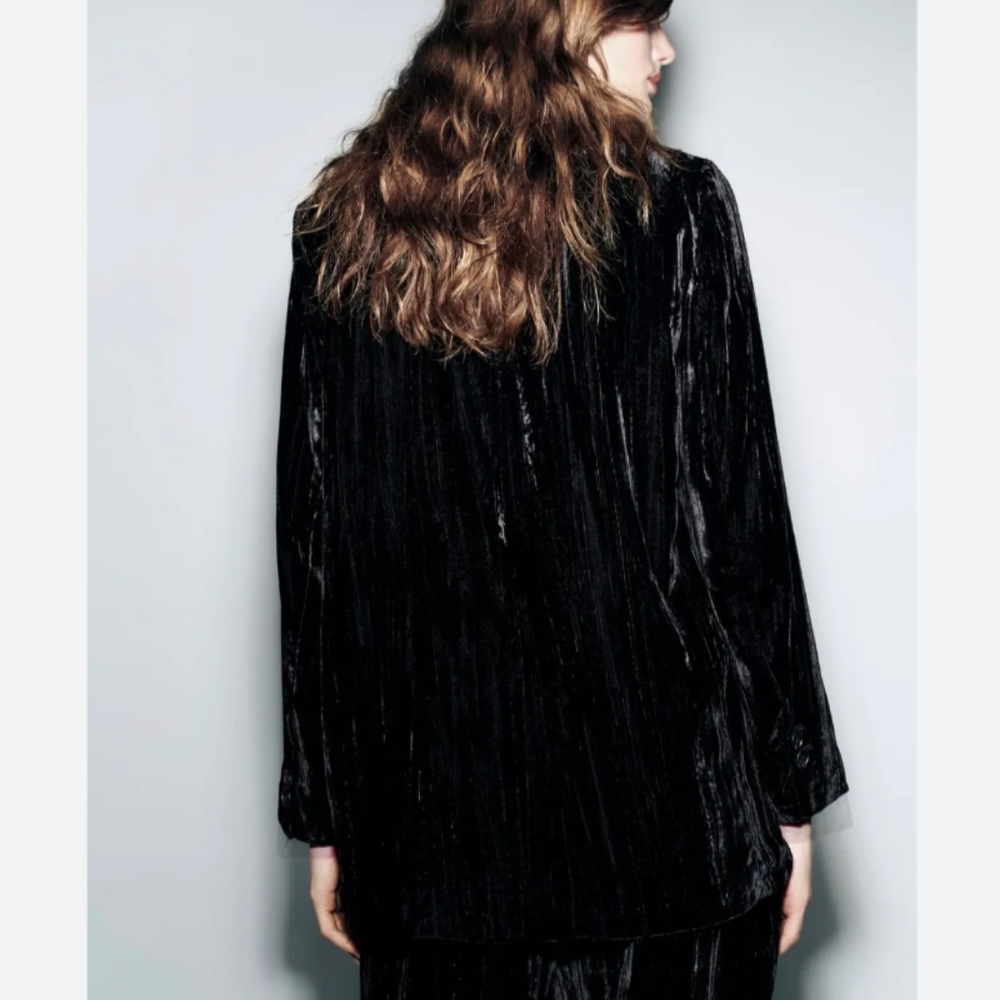 🆕️ Zara Oversized Crushed Velvet Blazer - Picture 2 of 4
